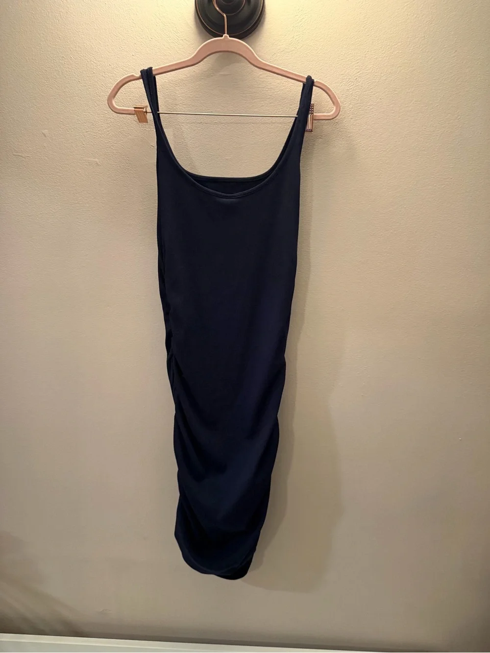 Sleek Navy Ruched Bodycon Dress - Women's